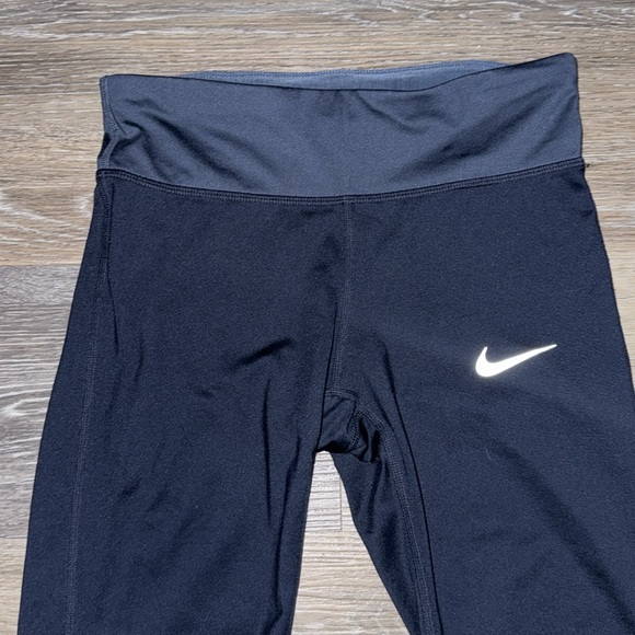 Nike Dry Fit Blue Cropped Capri Leggings - Size Small - Picture 2 of 7